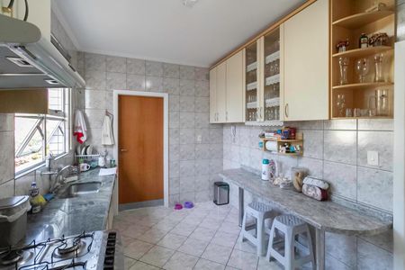 Apartamento à venda com 160m², 4 quartos e 2 vagas Apartamento à venda com 160m², 4 quartos e 2 vagasCozinha