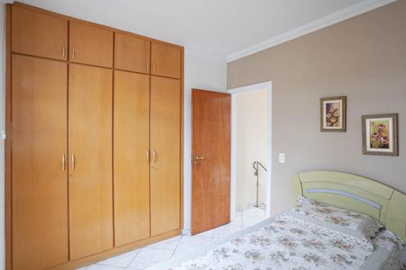 Apartamento à venda com 160m², 4 quartos e 2 vagas Apartamento à venda com 160m², 4 quartos e 2 vagasSuíte 2