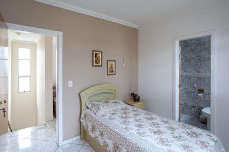 Apartamento à venda com 160m², 4 quartos e 2 vagas Apartamento à venda com 160m², 4 quartos e 2 vagasSuíte 2