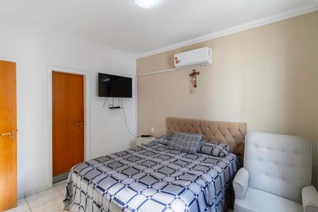 Apartamento à venda com 160m², 4 quartos e 2 vagas Apartamento à venda com 160m², 4 quartos e 2 vagasSuíte 1