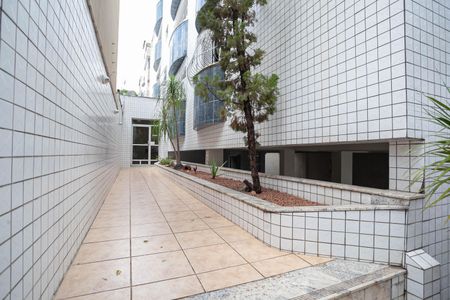 Apartamento à venda com 160m², 4 quartos e 2 vagas Apartamento à venda com 160m², 4 quartos e 2 vagasEntrada