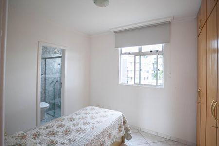 Apartamento à venda com 160m², 4 quartos e 2 vagas Apartamento à venda com 160m², 4 quartos e 2 vagasSuíte 2