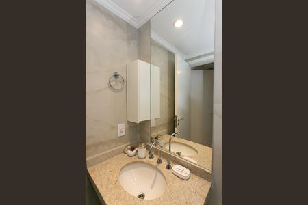 Apartamento à venda com 104m², 3 quartos e 2 vagasBanheiro da Suíte 2