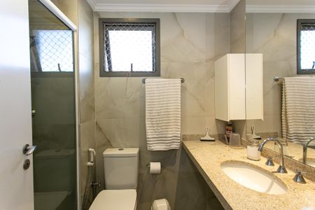 Apartamento à venda com 104m², 3 quartos e 2 vagasBanheiro da Suíte 1