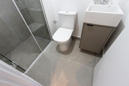 Studio para alugar com 20m², 1 quarto e sem vaga Studio para alugar com 20m², 1 quarto e sem vagaBanheiro