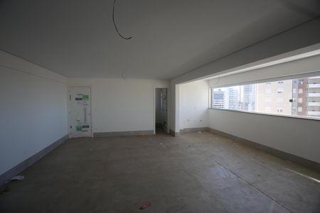 Apartamento à venda com 153m², 4 quartos e 4 vagasSala