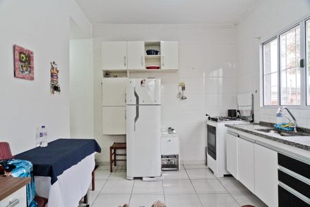 Casa à venda com 220m², 4 quartos e 4 vagasEdícula