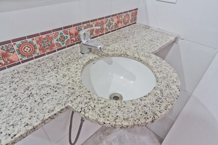 Casa à venda com 220m², 4 quartos e 4 vagasBanheiro da Suíte