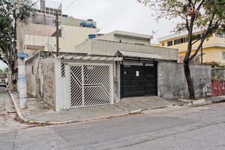 Casa à venda com 220m², 4 quartos e 4 vagasFachada