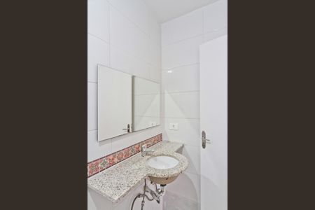 Casa à venda com 220m², 4 quartos e 4 vagasBanheiro da Suíte