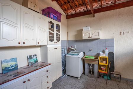 Casa à venda com 202m², 3 quartos e 2 vagas Casa à venda com 202m², 3 quartos e 2 vagasÁrea de Serviço