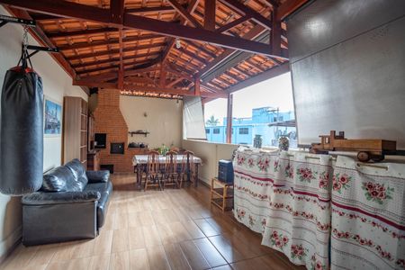 Casa à venda com 202m², 3 quartos e 2 vagas Casa à venda com 202m², 3 quartos e 2 vagasÁrea comum - Churrasqueira