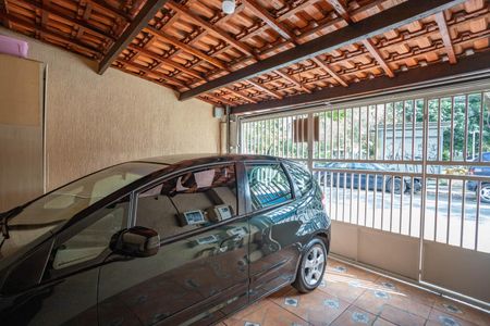 Casa à venda com 202m², 3 quartos e 2 vagas Casa à venda com 202m², 3 quartos e 2 vagasGaragem