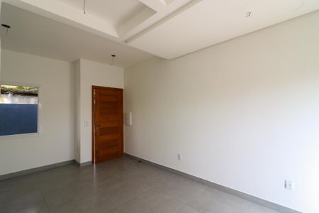 Casa de condomínio à venda com 70m², 2 quartos e 1 vaga Casa de condomínio à venda com 70m², 2 quartos e 1 vagaSala