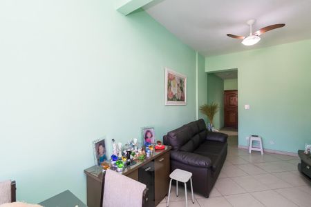 Apartamento à venda com 75m², 2 quartos e sem vagaSala