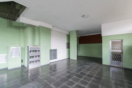 Apartamento à venda com 75m², 2 quartos e sem vagaÁrea comum - Salão de festas