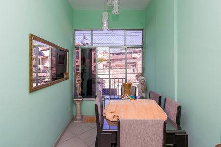 Apartamento à venda com 75m², 2 quartos e sem vagaSala