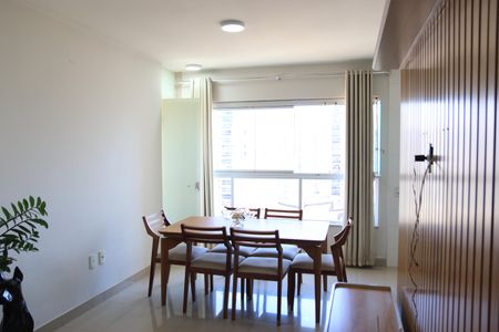 Apartamento para alugar com 65m², 2 quartos e 1 vagaSala
