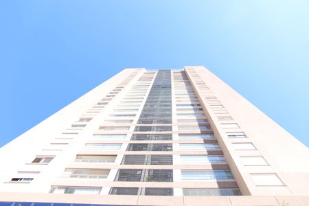 Apartamento para alugar com 65m², 2 quartos e 1 vagaFachada