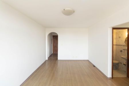 Apartamento para alugar com 90m², 3 quartos e 1 vaga Apartamento para alugar com 90m², 3 quartos e 1 vagaSala