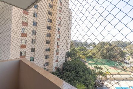 Apartamento para alugar com 90m², 3 quartos e 1 vaga Apartamento para alugar com 90m², 3 quartos e 1 vagaVaranda
