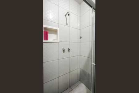 Apartamento à venda com 65m², 2 quartos e sem vaga Apartamento à venda com 65m², 2 quartos e sem vagaBanheiro Corredor