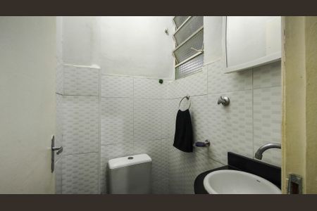 Apartamento à venda com 65m², 2 quartos e sem vaga Apartamento à venda com 65m², 2 quartos e sem vagaBanheiro de serviço