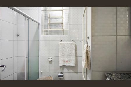 Apartamento à venda com 65m², 2 quartos e sem vaga Apartamento à venda com 65m², 2 quartos e sem vagaBanheiro Corredor