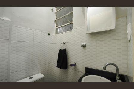 Apartamento à venda com 65m², 2 quartos e sem vaga Apartamento à venda com 65m², 2 quartos e sem vagaBanheiro de serviço