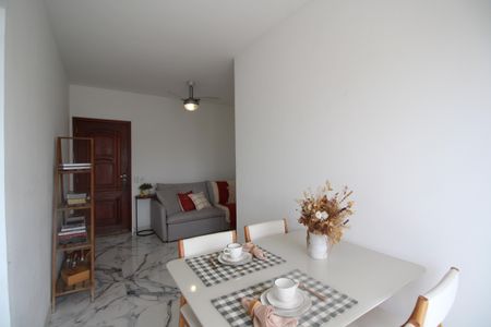 Apartamento à venda com 60m², 2 quartos e 1 vagaSala
