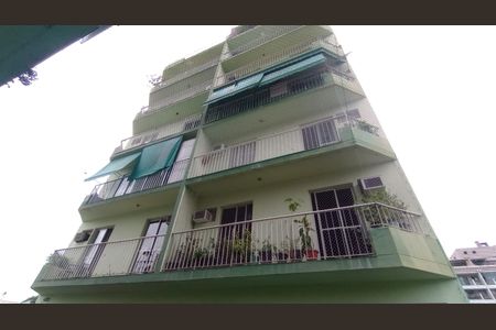 Apartamento à venda com 60m², 2 quartos e 1 vagaFachada