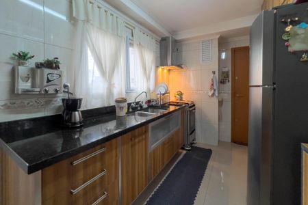 Apartamento à venda com 146m², 4 quartos e 2 vagas Apartamento à venda com 146m², 4 quartos e 2 vagasCozinha