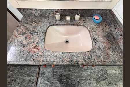 Apartamento à venda com 165m², 3 quartos e 2 vagasBanheiro Social