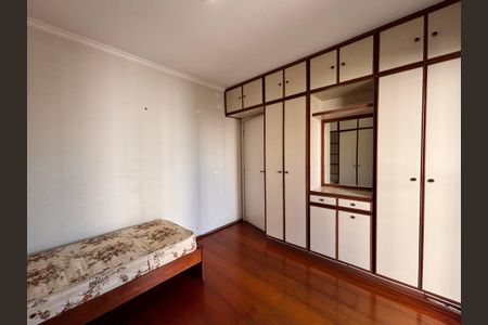 Apartamento à venda com 165m², 3 quartos e 2 vagasQuarto 2