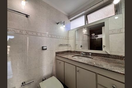 Apartamento à venda com 165m², 3 quartos e 2 vagasBanheiro da Suíte