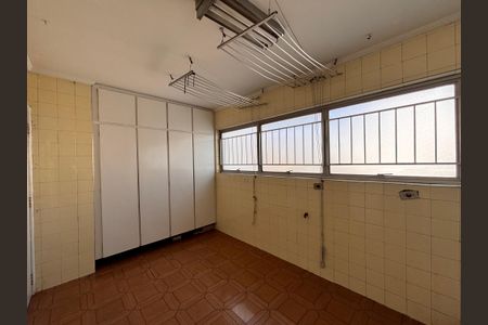Apartamento à venda com 165m², 3 quartos e 2 vagasÁrea de Serviço