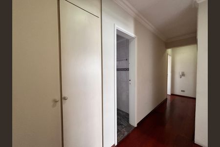 Apartamento à venda com 165m², 3 quartos e 2 vagasCorredor