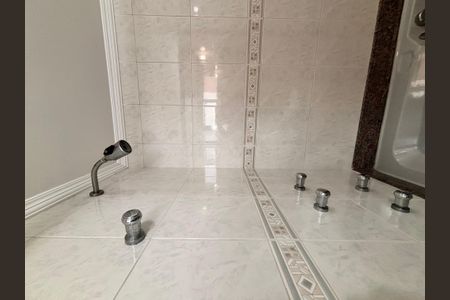 Apartamento à venda com 165m², 3 quartos e 2 vagasBanheiro da Suíte