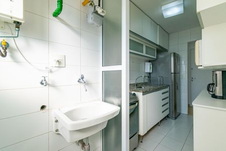 Apartamento à venda com 64m², 2 quartos e 1 vagaÁrea de Serviço