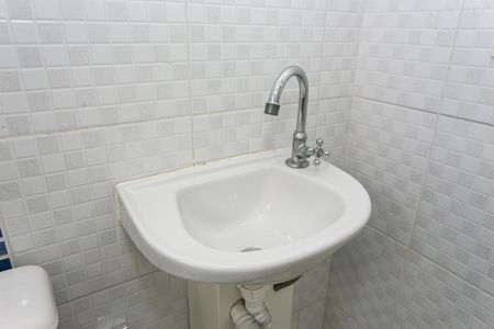 Apartamento à venda com 45m², 2 quartos e 1 vaga Apartamento à venda com 45m², 2 quartos e 1 vagaBanheiro Social