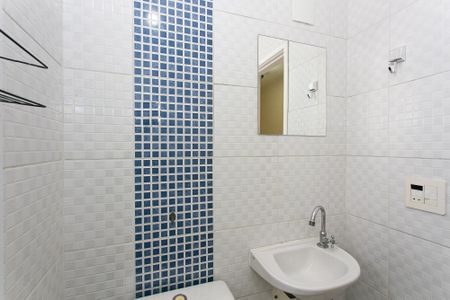 Apartamento à venda com 45m², 2 quartos e 1 vaga Apartamento à venda com 45m², 2 quartos e 1 vagaBanheiro Social
