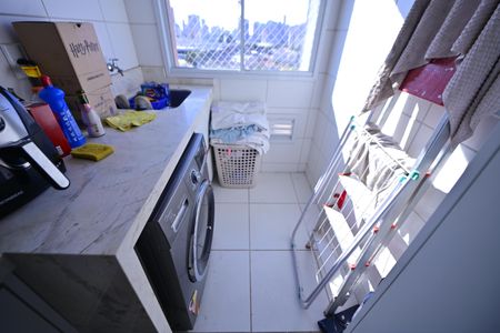 Apartamento para alugar com 68m², 2 quartos e 1 vagaÁrea de Serviço