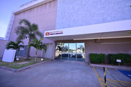 Apartamento para alugar com 68m², 2 quartos e 1 vagaFachada