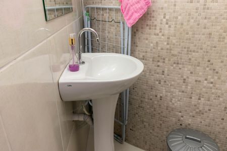 Apartamento à venda com 76m², 4 quartos e sem vaga Apartamento à venda com 76m², 4 quartos e sem vagaBanheiro de Serviço