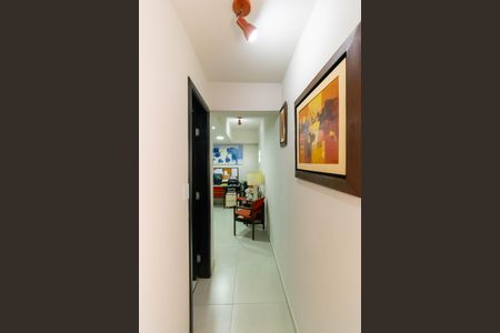 Apartamento à venda com 76m², 4 quartos e sem vaga Apartamento à venda com 76m², 4 quartos e sem vagaCorredor