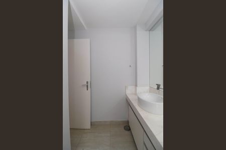 Apartamento à venda com 110m², 3 quartos e 1 vaga Apartamento à venda com 110m², 3 quartos e 1 vagaBanheiro da Suíte