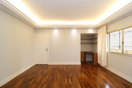 Apartamento à venda com 110m², 3 quartos e 1 vaga Apartamento à venda com 110m², 3 quartos e 1 vagaSala
