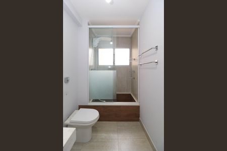 Apartamento à venda com 110m², 3 quartos e 1 vaga Apartamento à venda com 110m², 3 quartos e 1 vagaBanheiro da Suíte