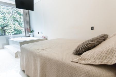 Casa de condomínio à venda com 417m², 4 quartos e 5 vagasSuite 2