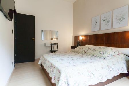 Casa de condomínio à venda com 417m², 4 quartos e 5 vagasQuarto 2